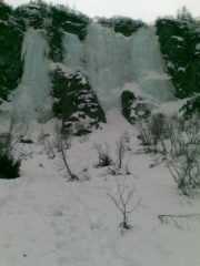 Candelotta a sinistra, Cascata Madre a destra.