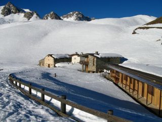 l'agriturismo la Meja al Colle del Preit m. 2085 (2-3-2008)