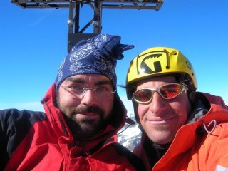 marco e toro in vetta