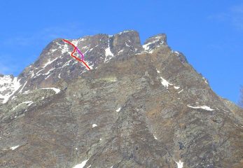 tracciato di salita (viola var a, rosso via seguita)