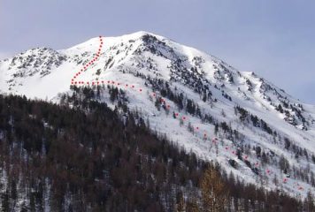 Il vesante Est con la linea di discesa