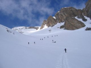 Salendo verso la cima (in alto a sinistra)