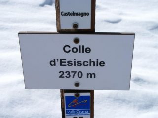 dal Rifugio Trofarello in breve si raggiunge il Colle d'Esischie (25-3-2008)