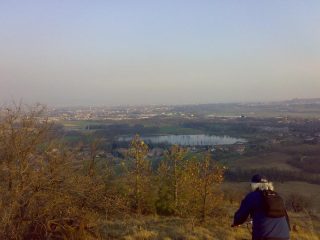 In discesa con vista lago di Caselette