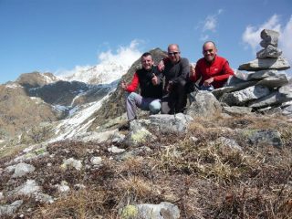 sullo sfondo la bianca pin talorn