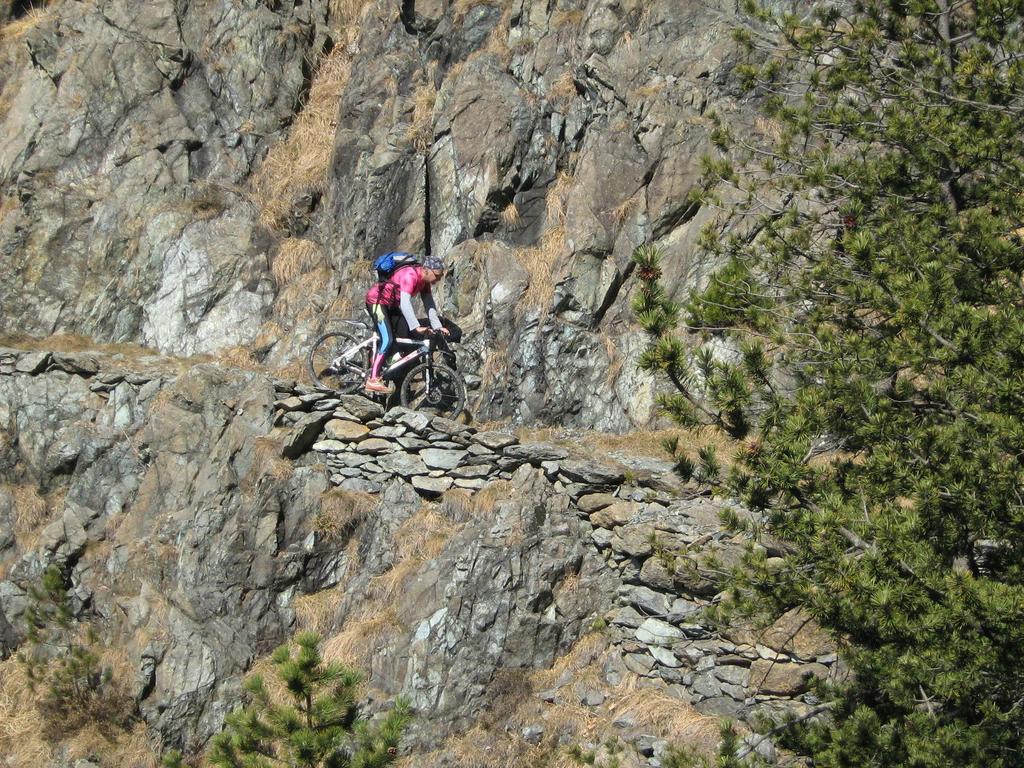 traverso sotto l'Uia