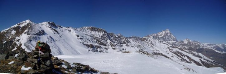 panorama sulla Cima di Crosa e sul Monviso