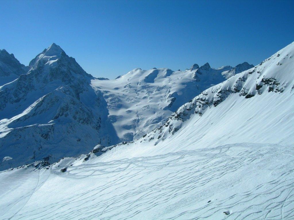 il traverso verso la capanna Coaz