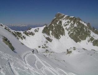 Pat sui pendii finali con il Frisson alle spalle