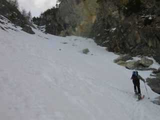 Canale all'uscita della cengia