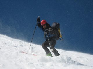 l'uomo lotta contro la furia degli elementi 2