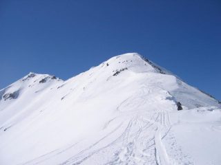 Mont Flassin (a sinistra) e anticima (a destra)