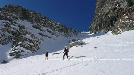 In salita nel canalone inferiore
