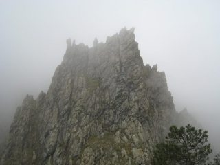 il torrione centrale (che assomiglia al Visolotto)