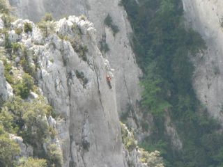 enrico sta uscendo sopra difficoltà