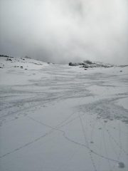 i pendii sotto la cima con firme