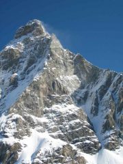 Sbuffi di neve sul Cervino