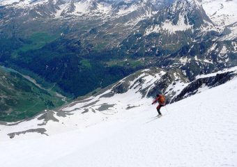 discesa rampa di fianco alla gobba glaciale del ghiacciaio di Suzey