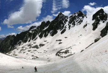 Discesa, un'ultimo sguardo alle cime della Lausa