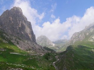 Salendo in un meraviglioso ambiente