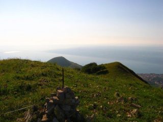 Dalla vetta del Monte Acuto verso il mare