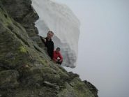 l'enorme fungo di neve sulla cima