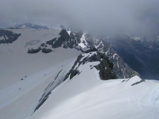 scendendo lungo la cresta est