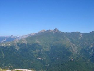 Il Pizzo d'Ormea in primo piano