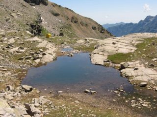 Il Lago della Piatta ed il Bivacco Giraudo