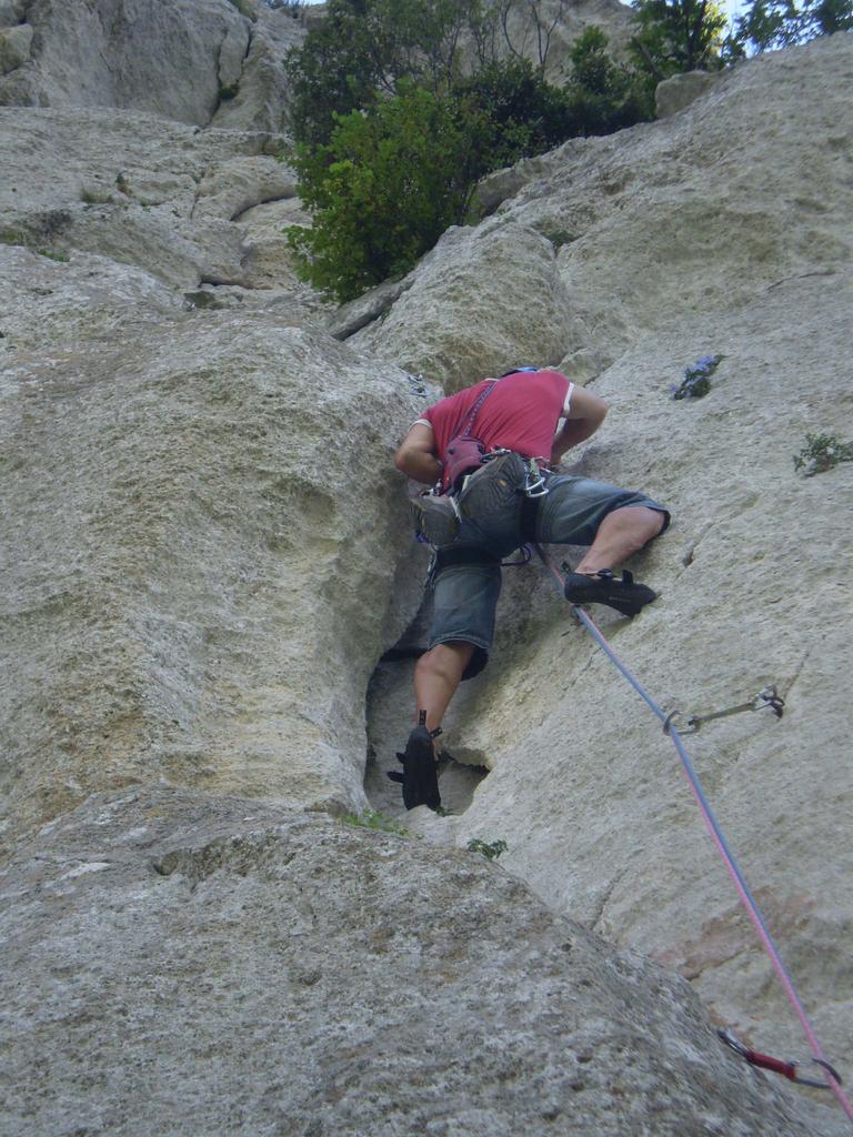 gabriele in gran forma, dategli una fessura e lui la tira!!
