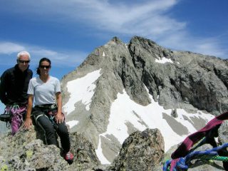 in punta - alle spalle il monte Gelas