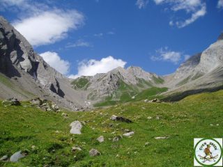 il vallone di chambave con il colle battaglione aosta sulla dx