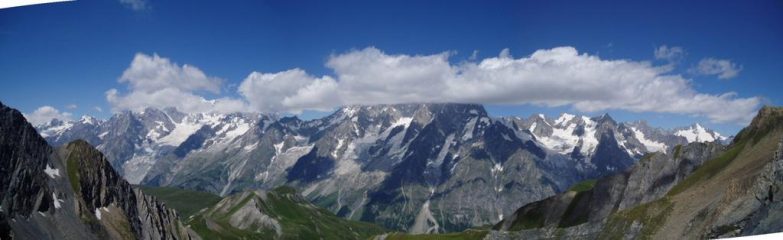 panorama sul gruppo del bianco fra le nuvole