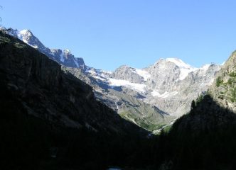 verso il fondo della valnontey: il Becco della pazienza e la Testa di Valnontey