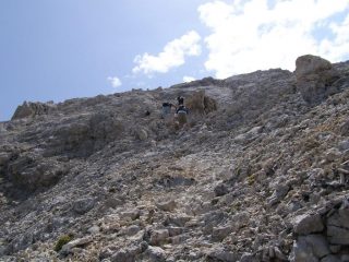 La via di salita, a pochi passi dalla cima