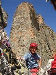 In vetta, con lo splendido sfondo della Torre