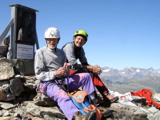 Il Lupo visibilmente soddisfatto (starà pensando alla terza salita tra altri 46 anni?)...