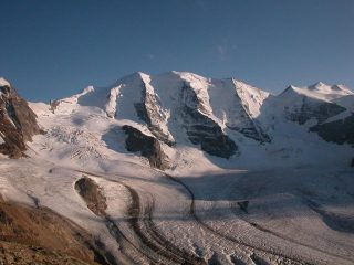 Il versante nord dei palu' al tramonto visti dal rifugio diavolezza