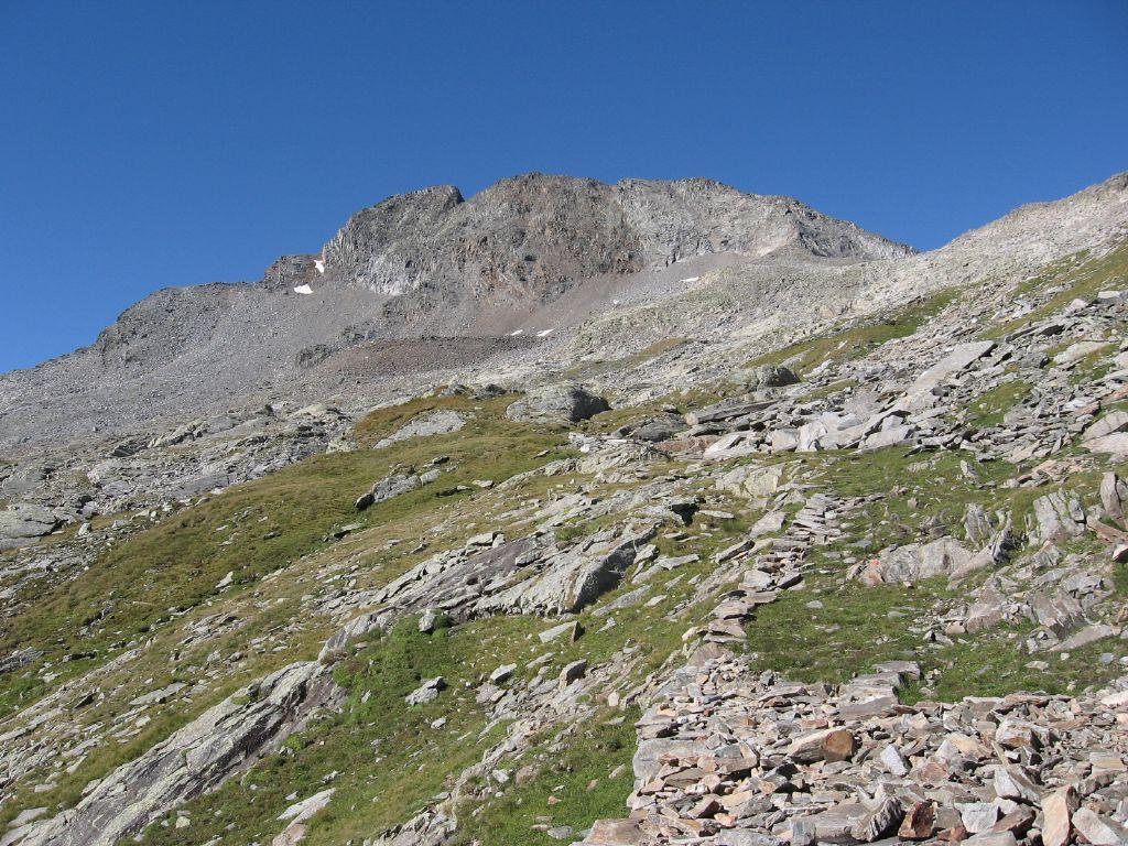 Il versante nord-est della Torre Lavina