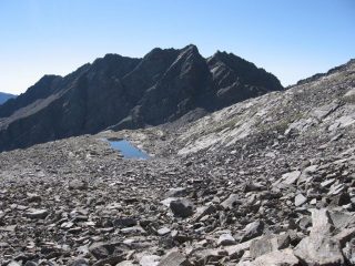 Verso il Colle della Cadrega con la Cresta del Cavallo