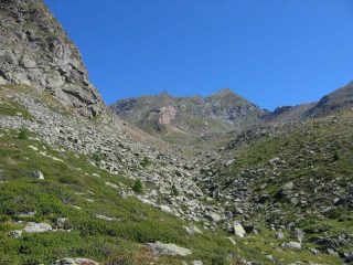 Dai Founs Chiapous verso la vetta del Cornour
