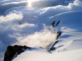 discesa per la normale, la dolcezza della luce della sera ci accompagna