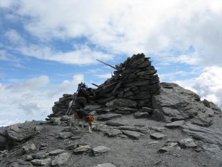 La vetta con l'ometto di segnalazione