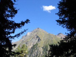 La cima della becca vista da Plan Fenetre