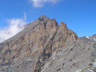 la cresta nella zona rocce rosse