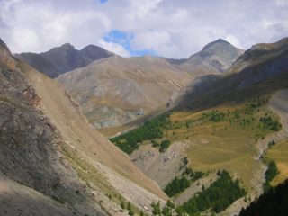 dal fondo valle il Mongioia sulla destra