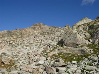 Al centro in fondo la nostra meta la Testa della Rovina