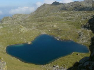 lago dall'alto, luce di metà pomeriggio
