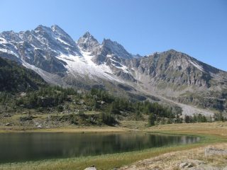 Lago Dres e le Levanne
