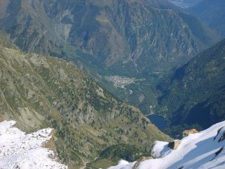 Antronapiana e il lago di Campliccioli dalla cima